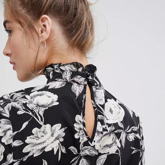 Parisian high neck black and white floral long-sleeve blouse - Picture 3 of 4